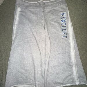 VTG  Kentucky Wildcats gray capri sweat pants Y2K women’s size medium